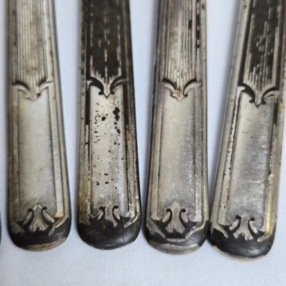 WM‎ Rogers MFG Co Stainless Butter Knives, Set of 9, Vintage 9.5